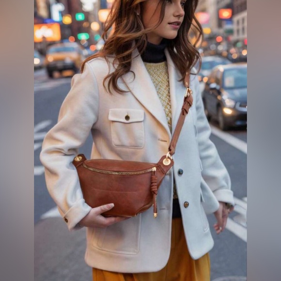 New Crossbody Bag, Chest Bag, Fanny Pack - Picture 2 of 7